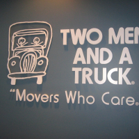two-men-truck-3-d-002